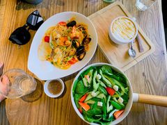 -Common Table · Brunch & Coffee