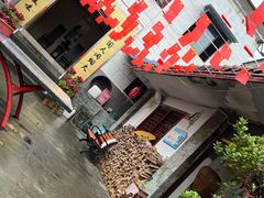 -屈夫人地锅鸡(南充店)