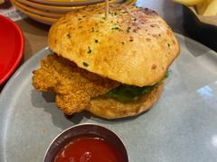 -必胜客(上海华谊新所店)