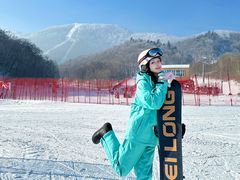 -亚布力新体委滑雪场