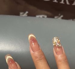 -UGIRL有个美甲