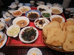 -蓝田九大碗民俗食府(蓝田店)