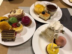冻榴莲蛋糕卷-行者书屋大堂吧 ·下午茶(南京圣和府邸酒店)