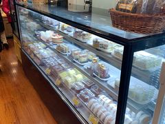 面包甜点陈列柜-新侨三宝乐面包店(崇文门店)