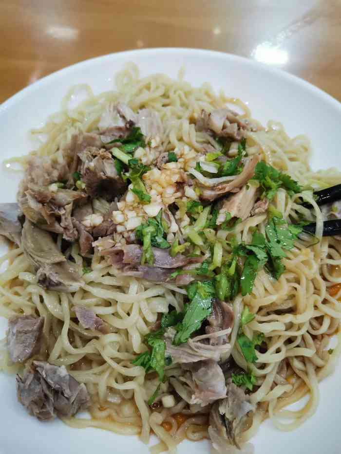 顾芳拆骨面馆(南门大街店)-"我爸特别喜欢吃面周末就会被我爸喊着去面