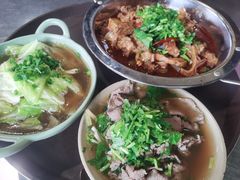 -大众跷脚牛肉馆·非遗传承单位(峨眉山店)