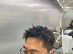 -Tloml salon