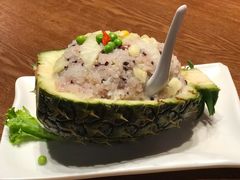 版纳菠萝饭-老滇山寨•云南特色菜•地方菜•民族风情歌舞表演(金碧店)