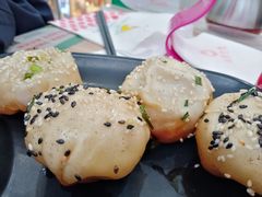 -小杨生煎(金山百联购物中心3楼店)