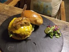 -HIGH FIVE哈福手工汉堡(桂林路店)