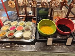 -广州万富希尔顿酒店·感趣自助餐厅·金秋蟹宴生蚝海鲜刺身