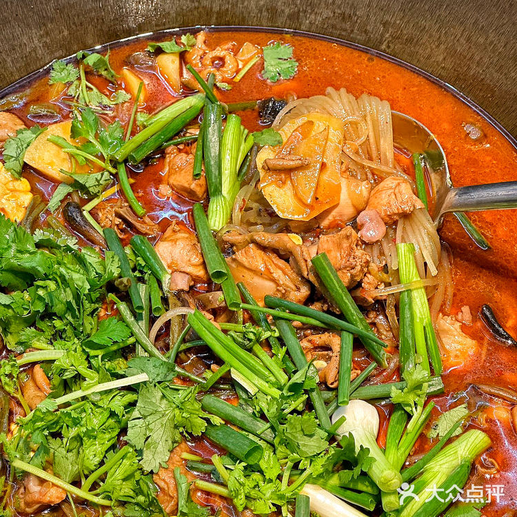 石狮这家东北铁锅炖不会还有人没吃过吧❗️