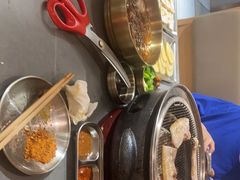 -围炉肉舍丹东海鲜烤肉·烤活鳗(步行街店)