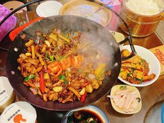 -富正毅三下锅·湘西韵味(天门山索道店)