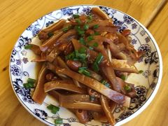 -云河农家乐饭店(福禄缘树山店)