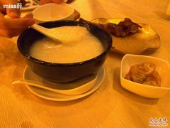 鱼片粥，没有龙记实惠啊-唐宫海鲜舫