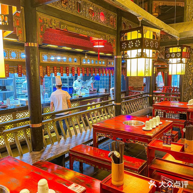 谁能拒绝杨枝甘露呢而且还是那么高的千层冰