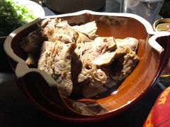 -茅草房·河畔园林火锅