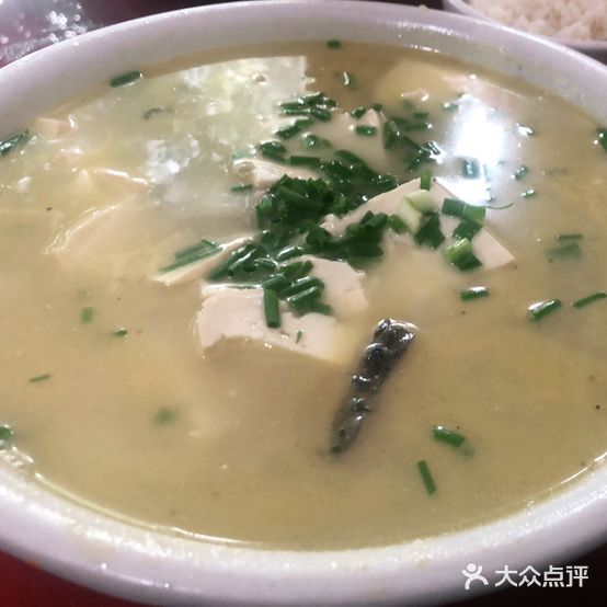 鸿运川菜馆(兴业南路店)