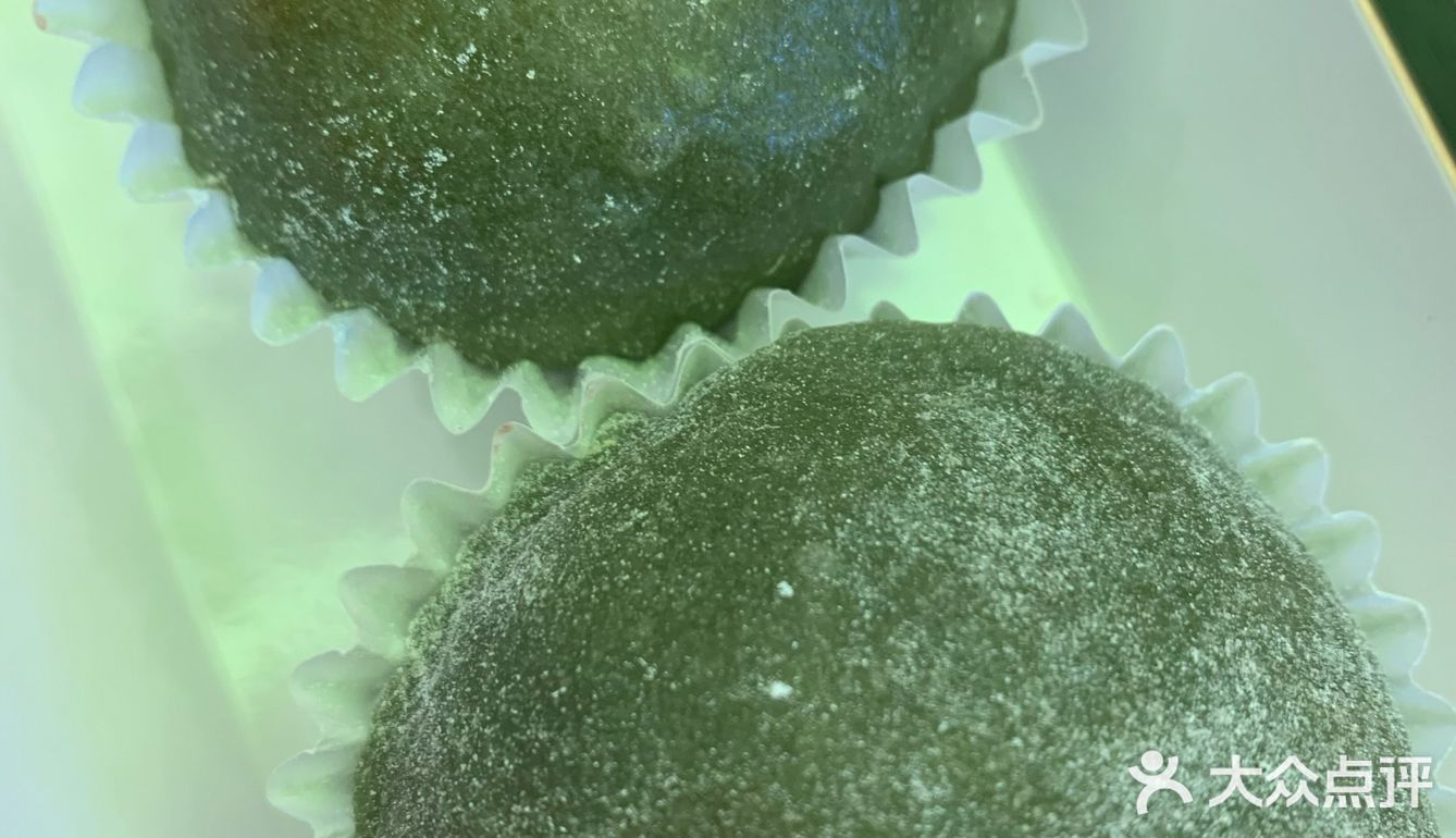 看看我的图片；咬开一口全是肉松呀，有口福