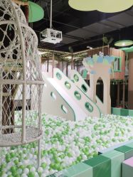 -绿野星空儿童乐园