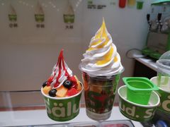 -同济大学本部学苑饮食广场