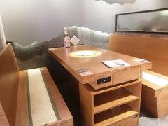 -呷哺呷哺(普陀乐购真北店)