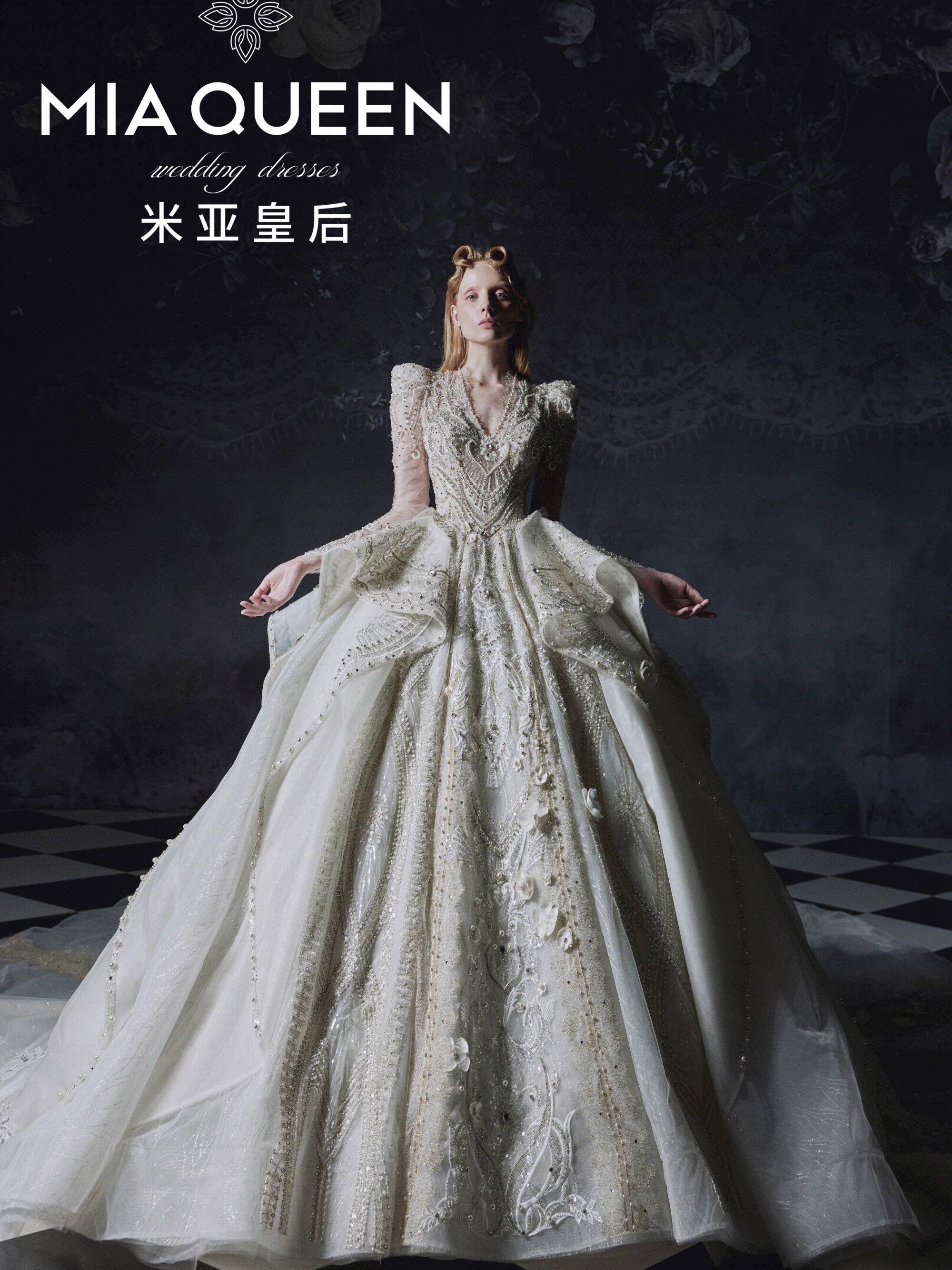 重工复古的宫廷风格婚纱