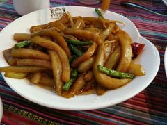 -香巴拉云南餐厅(华莱坞店)