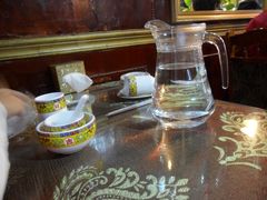 水和餐具-布衣草棚风格餐厅