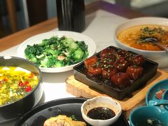 -荷塘秋月·本帮江浙菜(国权路店)