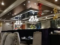 -河畔春天时尚餐厅