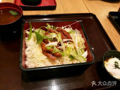 -牛カツ京都勝牛(河原町蛸薬師店)