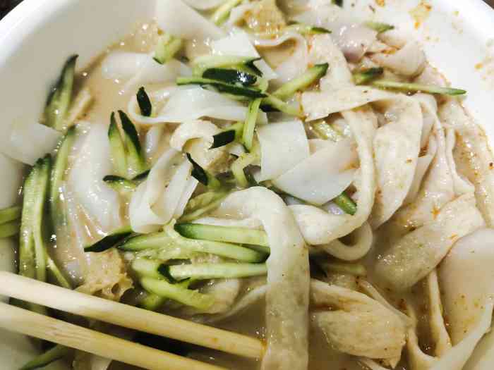 大刀面皮(城东店"凉皮做的不是一般的甜啊我的醋呢.