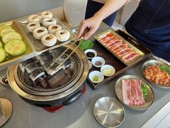 -围炉肉舍•炭烤活鳗•丹东海鲜烤肉(步行街店)