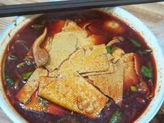 红油米线-老字号杨坡红油米线腊汁肉夹馍(东四道巷店)