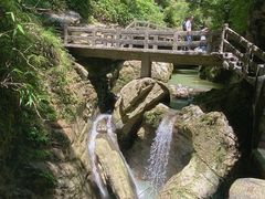 -龙水峡地缝景区