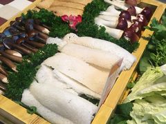 -慢丽江·云南野生菌土鸡锅(付家庄店)