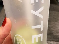 -喜茶(北京华贸购物中心店)