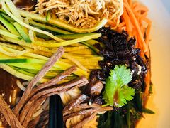 -云海肴·汽锅鸡·云南菜(天山百盛优客店)