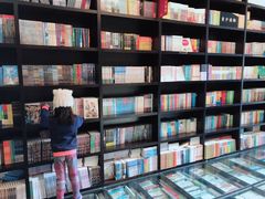 -钟书阁(松江泰晤士小镇店)