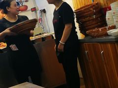 -愉肴麻辣香锅(中山路店)