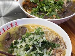 -文山荷鲜居(翠湖店)