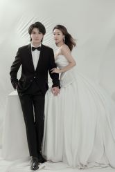 点击看大图 -挪娅婚纱摄影皇家会所