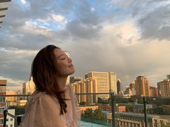 -The ROOF (通盈中心店)