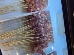 -哈尔滨小酒馆·鲜肉现穿自助烧烤(康新花园店)