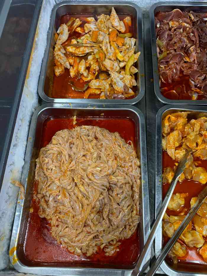 叮叮猫海鲜牛排自助烤肉(北碚店)-"位置比较好找附近不好停车,服务