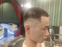 -海文先生国潮烫染男士理发馆