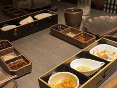 -铭牛烧肉·和牛海鲜自助(高新月牙湖店)