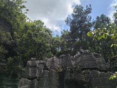 -梭布垭石林景区